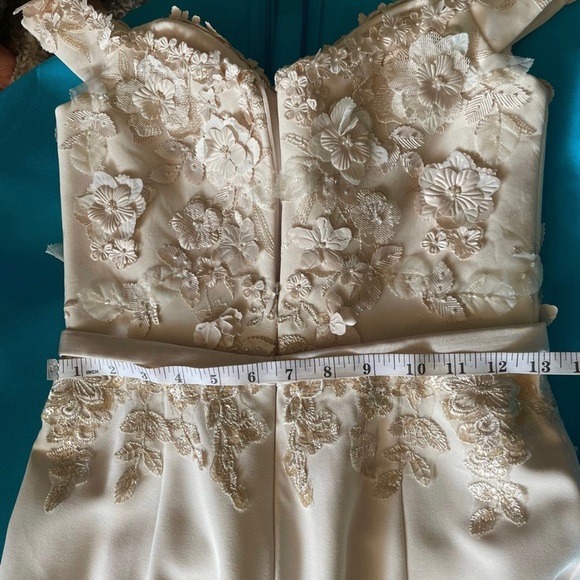 Portia and scarlet Adriana Gown - Picture 9 of 13